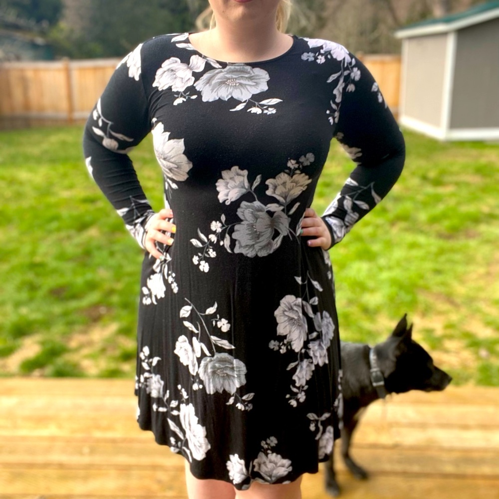 Super Soft Black Floral Longsleeve Dress